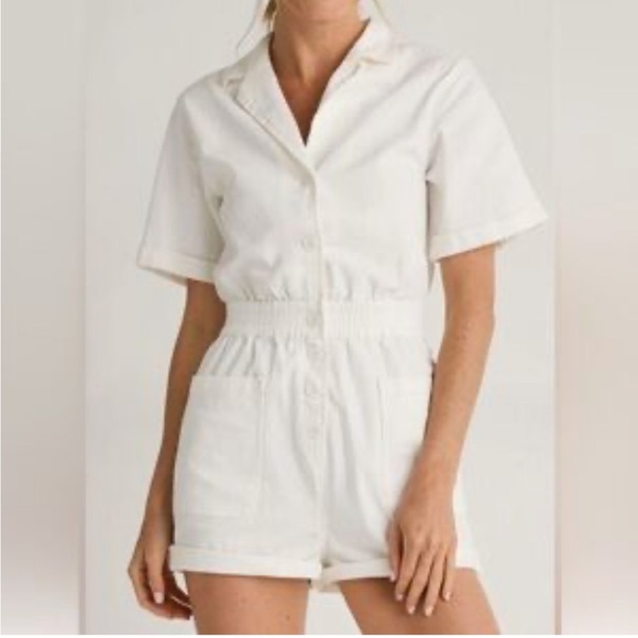 Skies are blue White Short Sleeve Romper - Picture 1 of 4